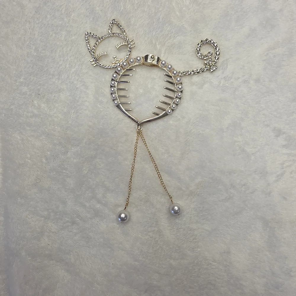 Sparkling Gold Cat Hair Clip